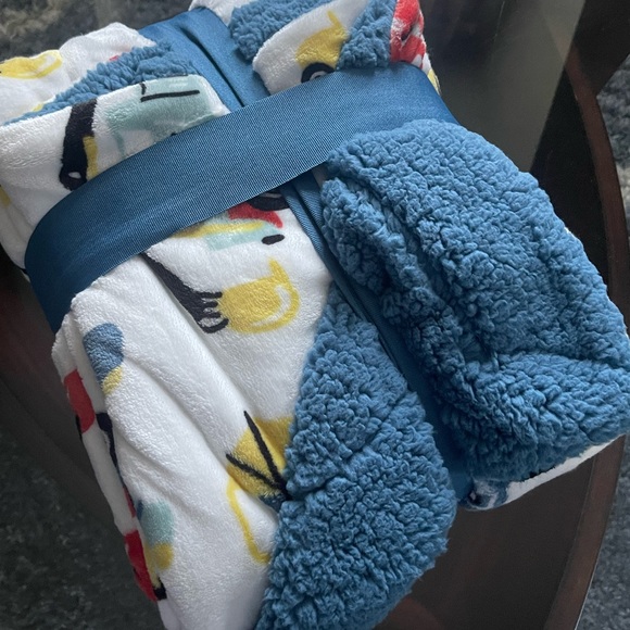 Toddler car winter blanket - Picture 1 of 4